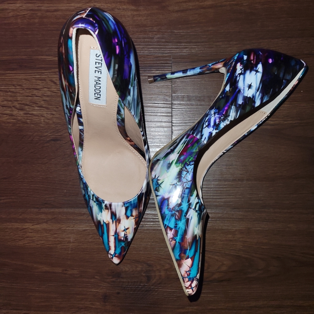 Steve Madden, Blue Multi, Size 8 Pumps, practically new - Picture 2 of 4